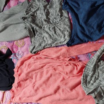 Nosečniške majčke dolg rokav št.36-38  +podarim