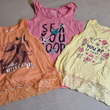 Komplet 3 majic brez rokavov+ 2 pajkic, puncka vel.128