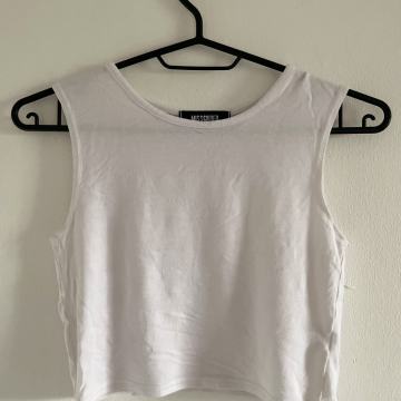 Bel crop top kratka majica