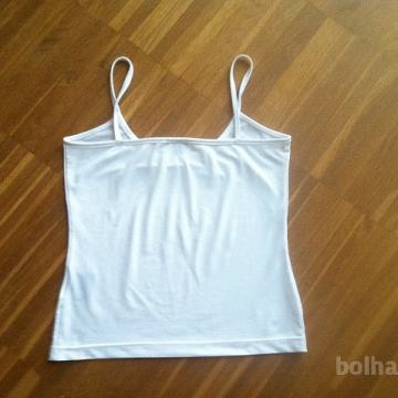 Odlična modna bela majica HENNES zelo ugodno naprodaj