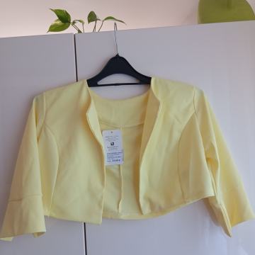 NOV RUMENA BOLERO Z ETIKETO MPC 25€ M