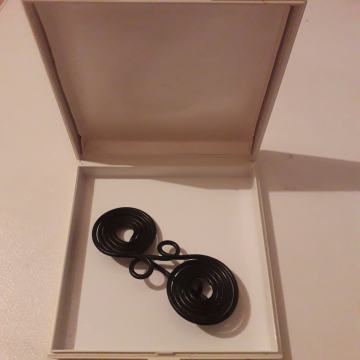 Fibula očalarka - Nova