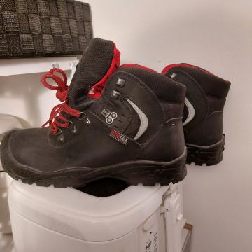 DELOVNI ZAŠČITNI ČEVLJI