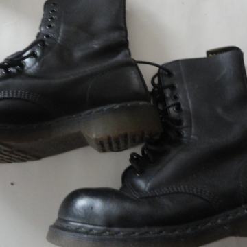 DR MARTENS - BULERJI ŠT.39 - UK.6