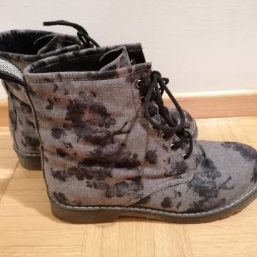 Bulerji, gležnarji št. 41