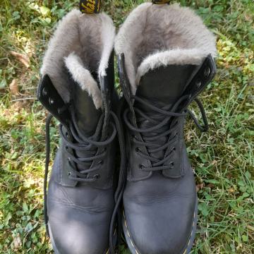 Dr. Martens 1460 Serena zimski skornji velikost 41