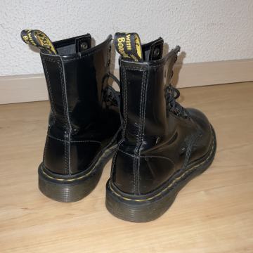 Dr. Martens bulerji, 38