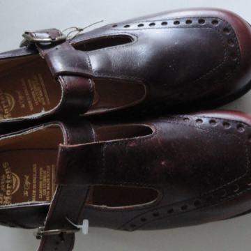 DR.MARTENS ŠT.7 - 40