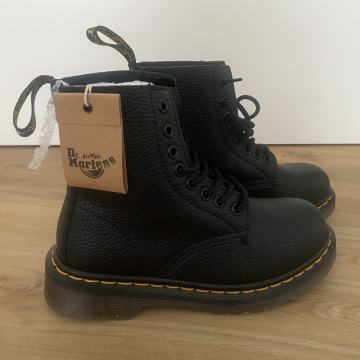 Dr Martens ženski bulerji št. 38