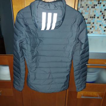 Adidas prehodna jakna / prešita bunda xs / s