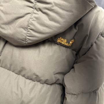 Javk wolfskin puhovka