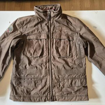 Napapijri jakna velikost M (odgovarja L)