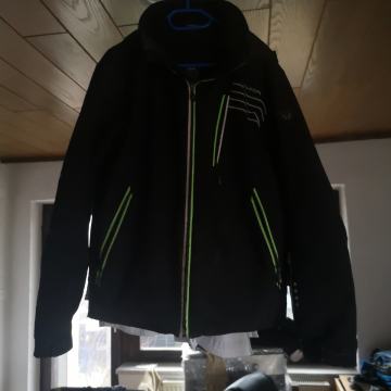 Smučarska bunda hyra