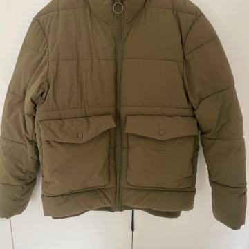 zara puhovka bunda large kot nova