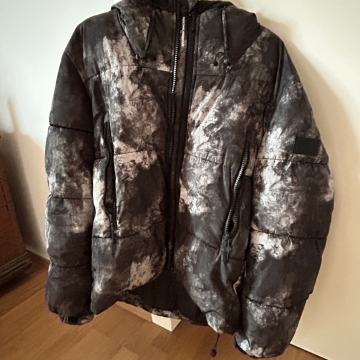 Zara zimska bunda L številka