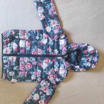 Bunda oziroma jakna za prehod Benetton 120 cm (6-7 let)