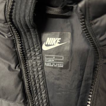 Prodam otroško bundo Nike