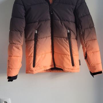 topla smučarska jakna za 11 do 12 let