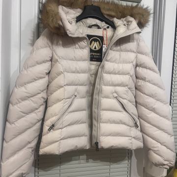 Nova bunda Superdry velikost M