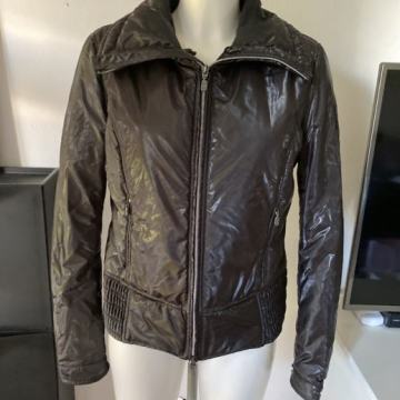 Bunda znamke Belstaff, št 42, MPC 550€