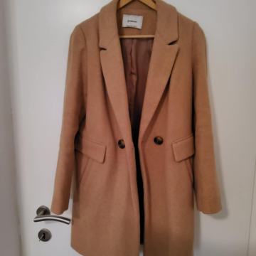 Bunde, plašči vel S, M