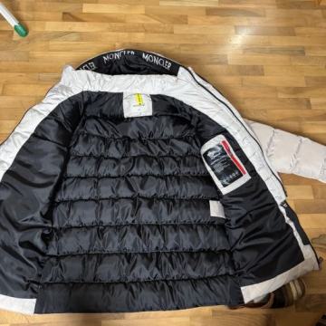 Moncler bunda vel. XL
