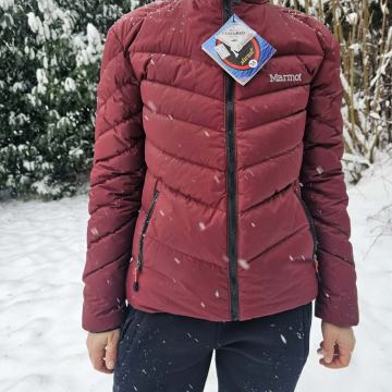 Pohodniška ženska bunda - puhovka s perjem - Marmot