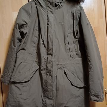 Prodam žensko bundo Jack Wolfskin velikost XL