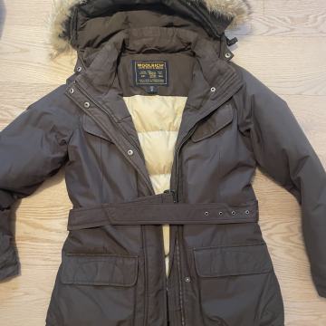 Woolrich zimska jakna, številka M polnjen s pravim gosjim perjem