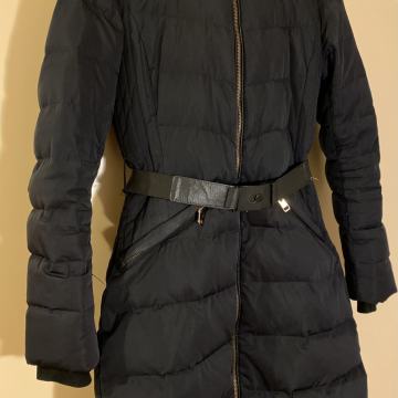 Ženska bunda (velikost S)