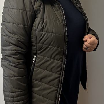 Ženska jakna bunda ONLY velikost M olivno zelena