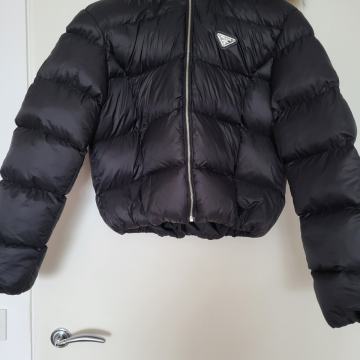 Ženska kratka bunda Prada