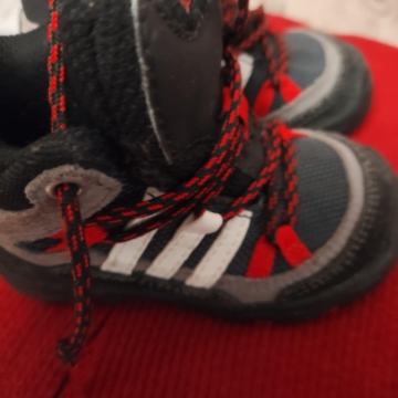 Adidas čevlji za otroka