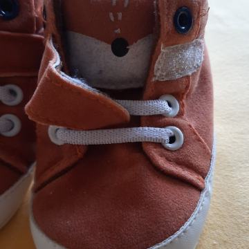 čeveljčki / copati za dojenčka 11 cm