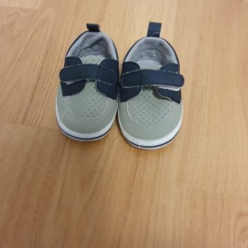 Fantovski čeveljčki za najmlajše