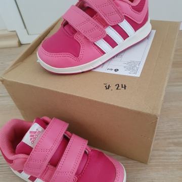 Otroški čevlji Adidas