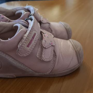 Otroški čevlji številka 24