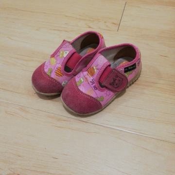 Otroški copati številka 21, linija obutve bosa noga