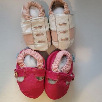 Usnjeni otroški copatki št. 16/17