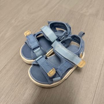 Otroški H&M čeveljčki
