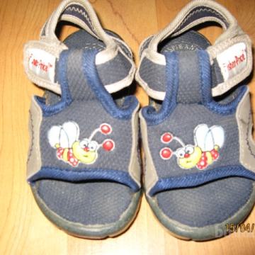 SANDALČKI Fisherprice št. 20