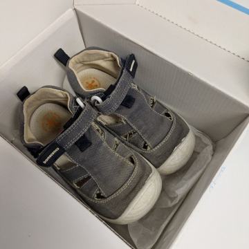 sandali biomecanics 23