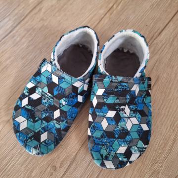 Snugi copatki št.28/29. 14€ s ptt.