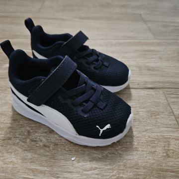 Športni copati Puma