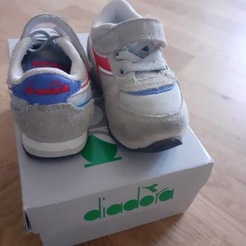 Superge Diadora