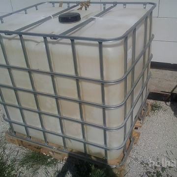 Prodam neočiščene kontejnejer cisterne za vodo 1000l