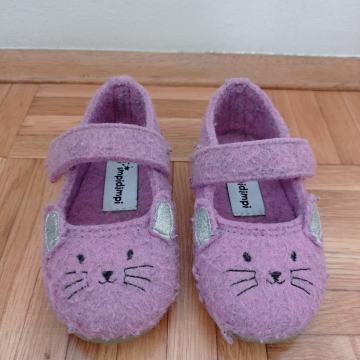 Copatki za deklico iz filca, št. 20