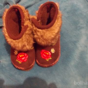 Dekliški topli copatki z rožico, vel.18-19