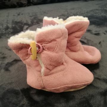 Topli škorenjčki št. 18 za dojenčico