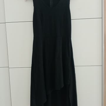 Črna obleka, asimetrična, velikost 38/40